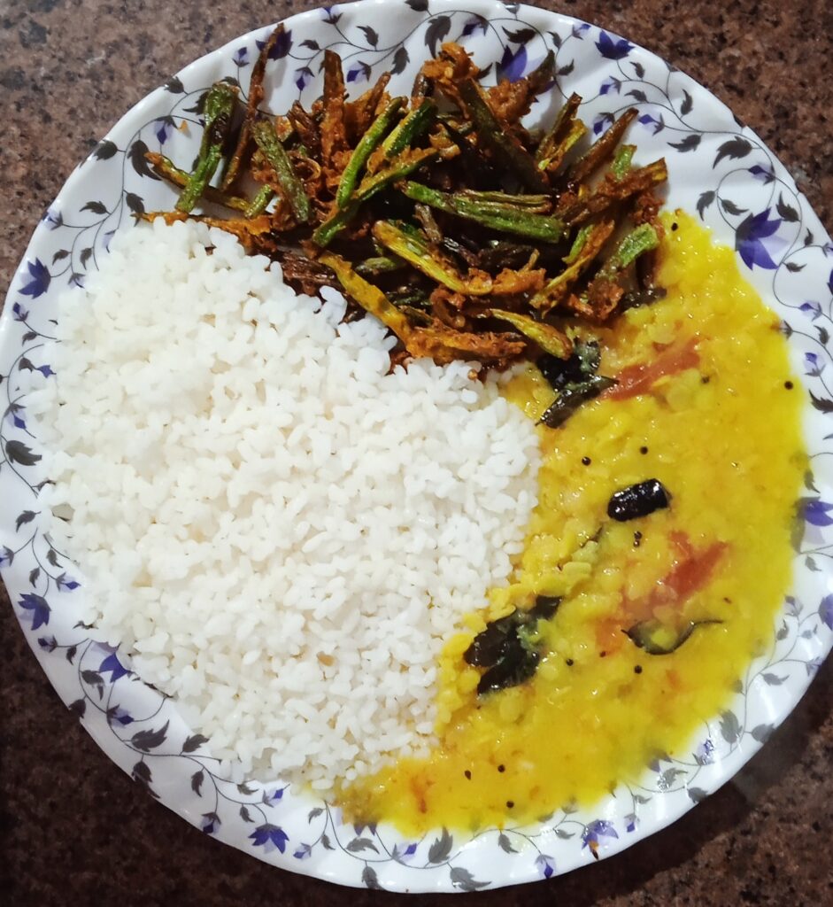 Fried okra with rice